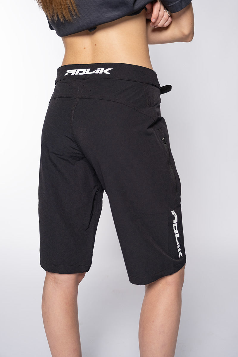 WOMENS FLYER SHORTS | BLACK