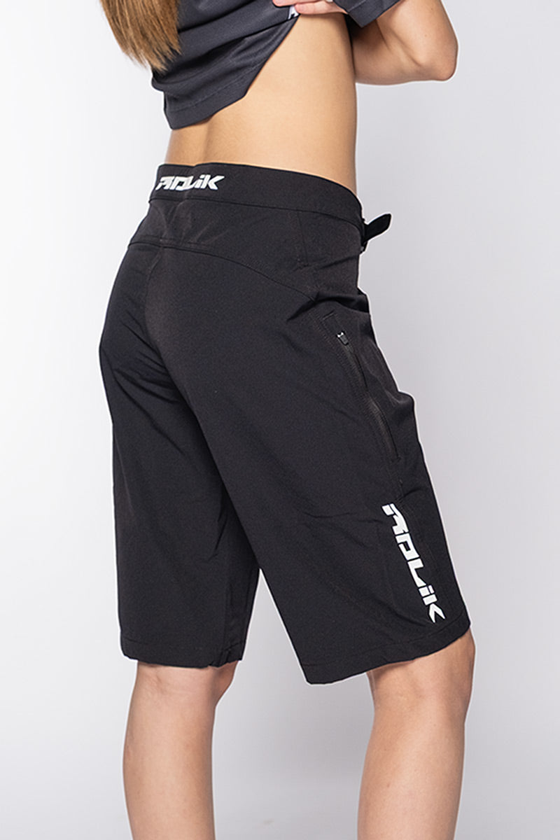 WOMENS FLYER SHORTS | BLACK